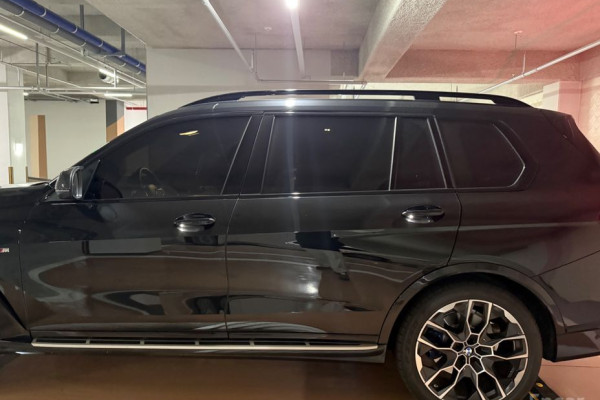 2025 BMW X7 с пробегом 5 800 км