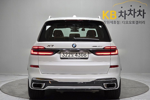 2025 BMW X7 с пробегом 6 678 км