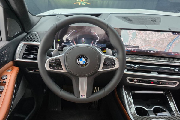2025 BMW X7 с пробегом 23 км