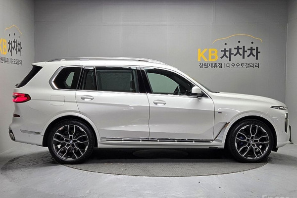 2025 BMW X7 с пробегом 6 678 км