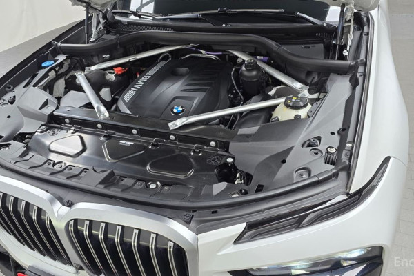 2025 BMW X7 с пробегом 20 790 км