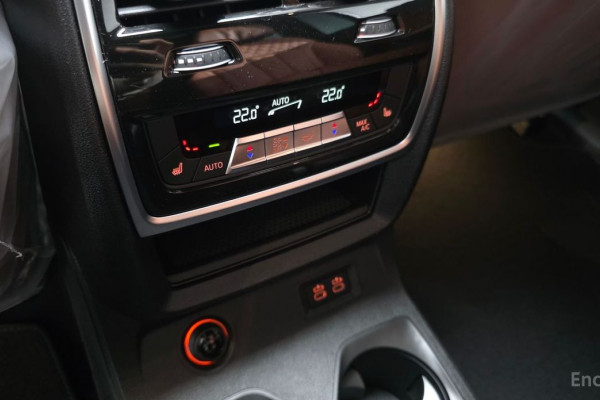 2025 BMW X7 с пробегом 23 км