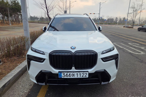 2025 BMW X7 с пробегом 6 500 км