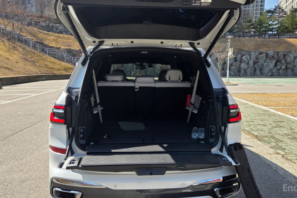 2025 BMW X7 с пробегом 8 764 км