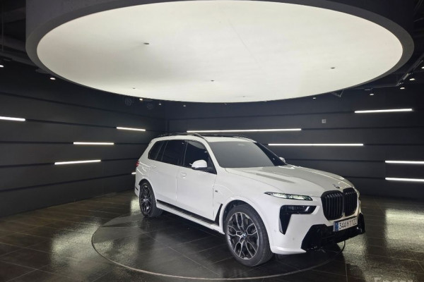 2025 BMW X7 с пробегом 6 500 км