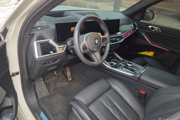 2025 BMW X7 с пробегом 6 500 км
