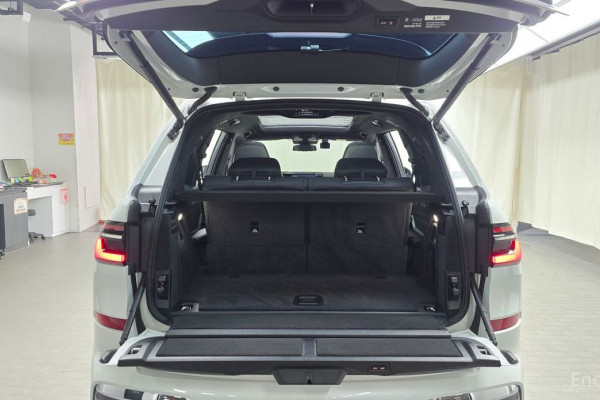 2025 BMW X7 с пробегом 20 790 км