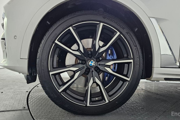 2022 BMW X7 с пробегом 59 672 км