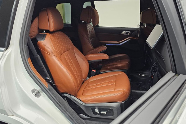 2022 BMW X7 с пробегом 59 672 км