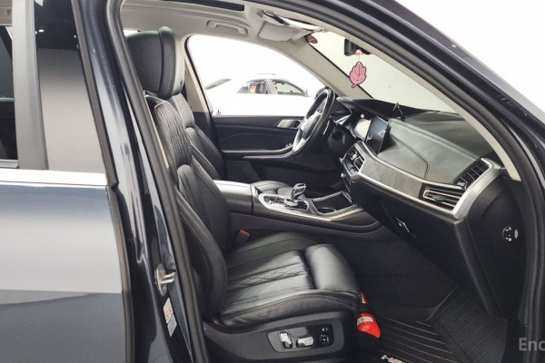 2022 BMW X7 с пробегом 56 210 км