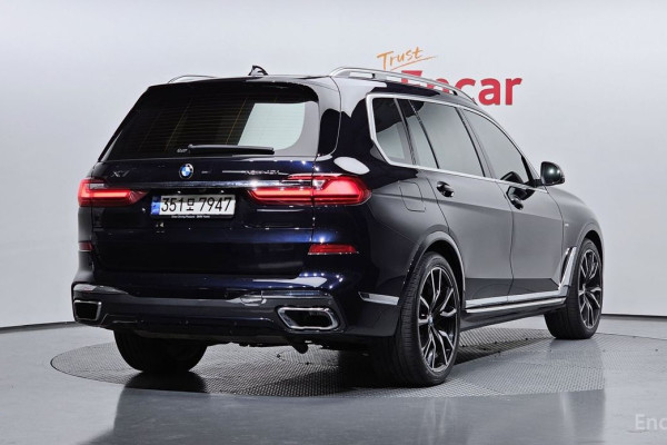 2022 BMW X7 с пробегом 30 574 км