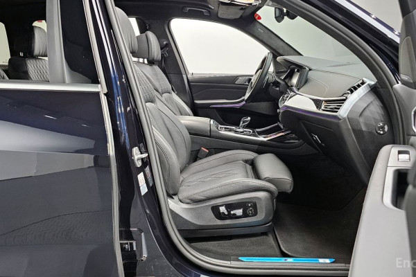 2022 BMW X7 с пробегом 30 574 км