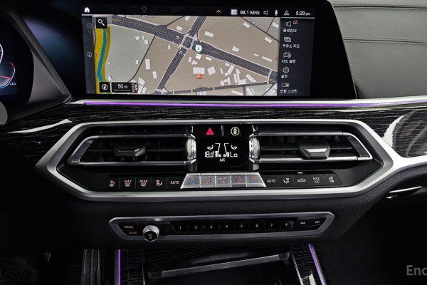 2022 BMW X7 с пробегом 30 083 км