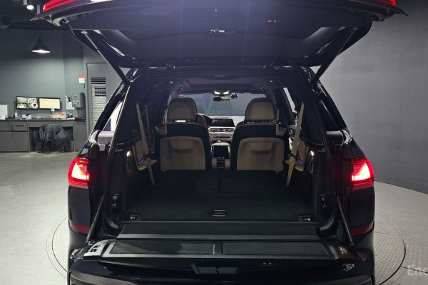 2022 BMW X7 с пробегом 73 337 км