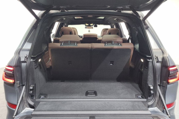 2022 BMW X7 с пробегом 64 132 км