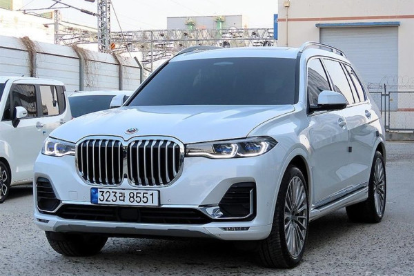 2022 BMW X7 с пробегом 25 000 км