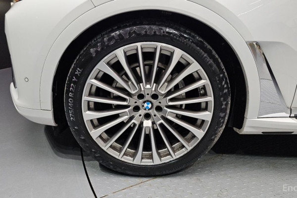 2022 BMW X7 с пробегом 64 344 км