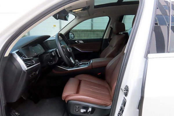 2022 BMW X7 с пробегом 25 000 км