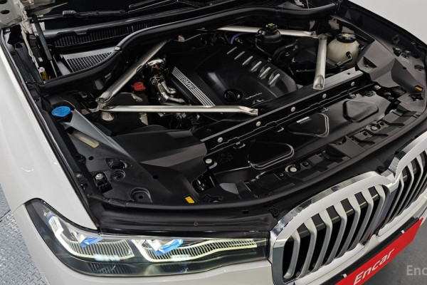 2022 BMW X7 с пробегом 79 235 км