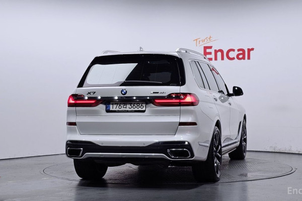 2022 BMW X7 с пробегом 35 515 км
