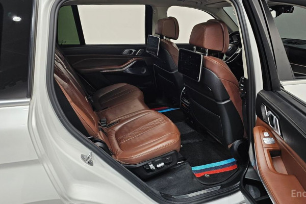 2022 BMW X7 с пробегом 79 235 км