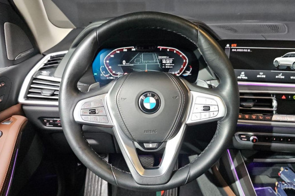 2022 BMW X7 с пробегом 64 344 км