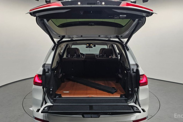 2022 BMW X7 с пробегом 79 235 км