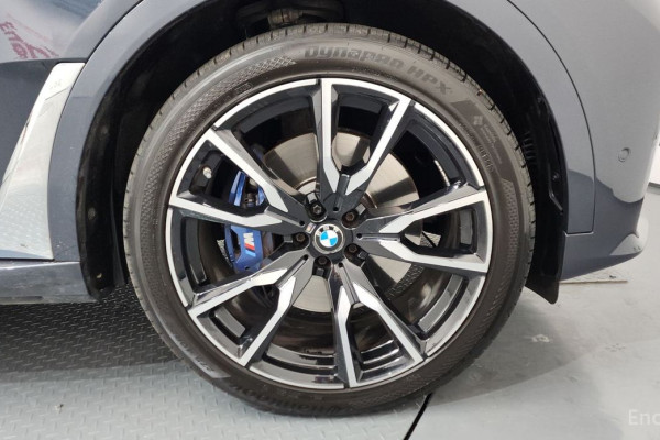 2022 BMW X7 с пробегом 57 319 км