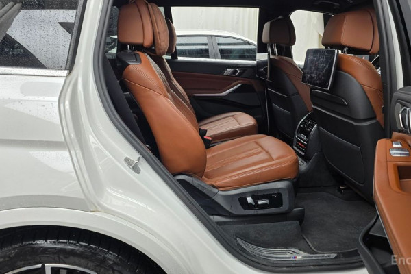 2022 BMW X7 с пробегом 80 609 км