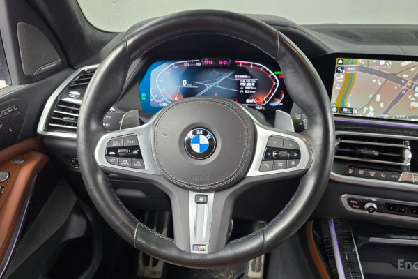 2022 BMW X7 с пробегом 80 609 км