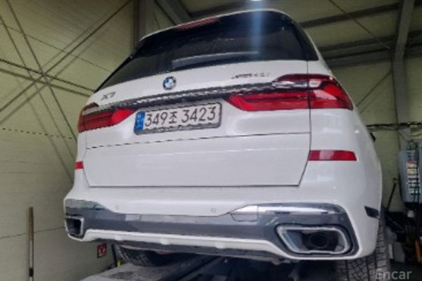 2022 BMW X7 с пробегом 63 022 км