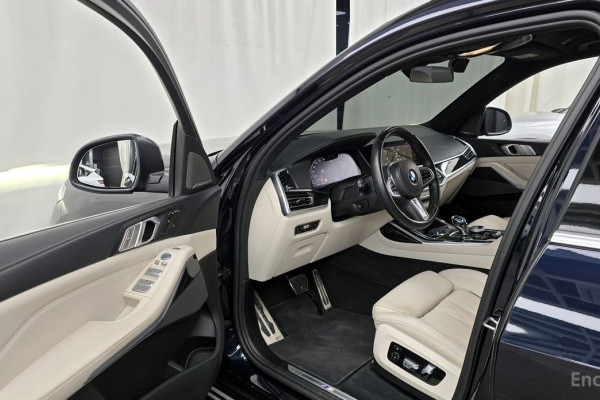 2022 BMW X7 с пробегом 52 462 км