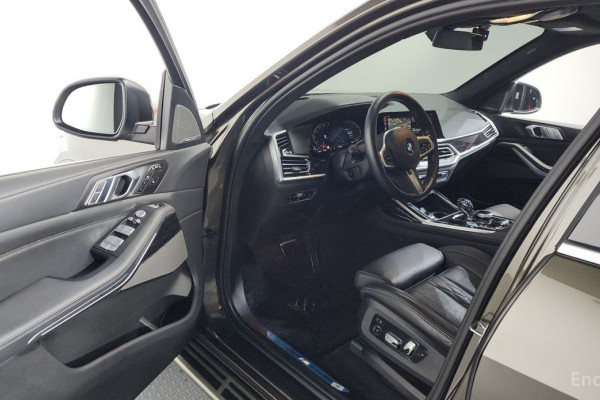 2022 BMW X7 с пробегом 30 811 км