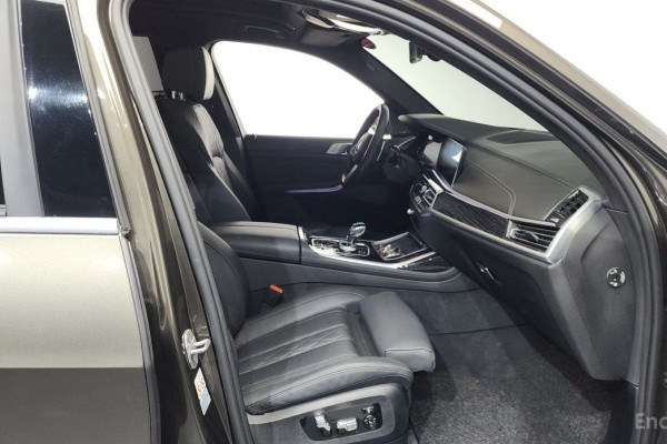 2022 BMW X7 с пробегом 30 811 км