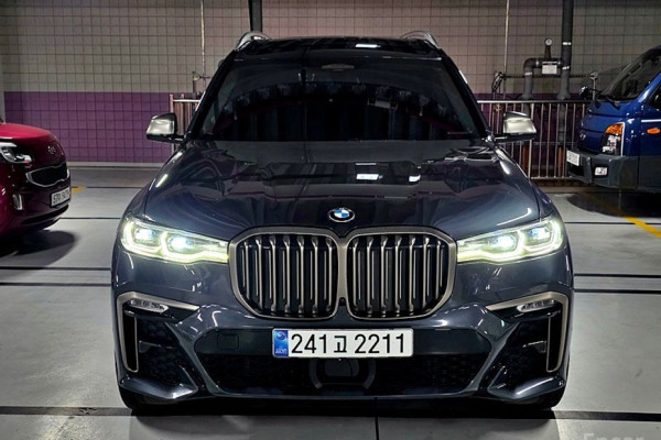 2022 BMW X7 с пробегом 59 833 км