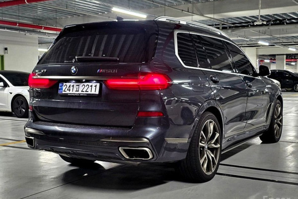 2022 BMW X7 с пробегом 59 833 км