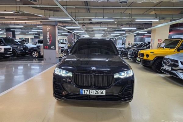 2022 BMW X7 с пробегом 77 000 км