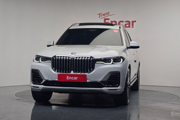 2022 BMW X7 с пробегом 39 906 км