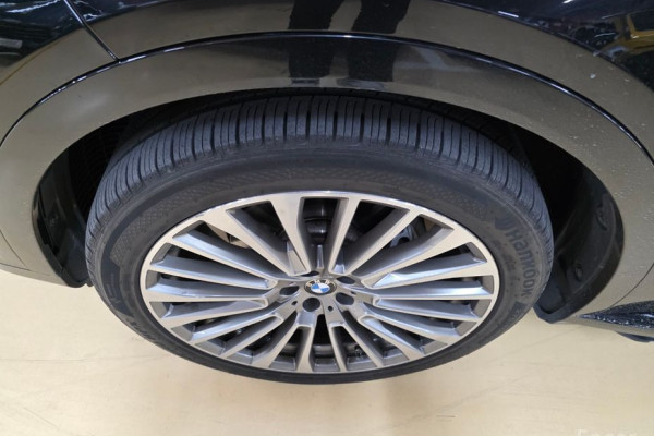 2022 BMW X7 с пробегом 77 000 км