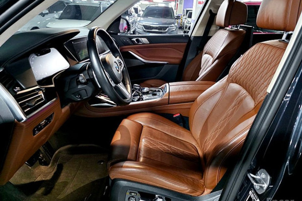 2022 BMW X7 с пробегом 59 833 км