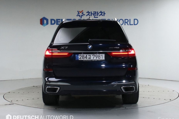 2022 BMW X7 с пробегом 124 029 км