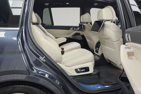 2022 BMW X7 с пробегом 55 613 км