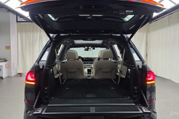 2022 BMW X7 с пробегом 55 613 км