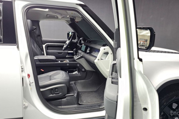 2023 Land Rover Defender с пробегом 52 588 км