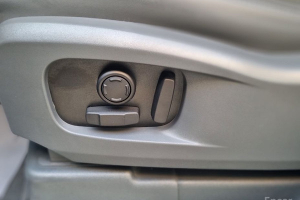 2023 Land Rover Defender с пробегом 45 489 км