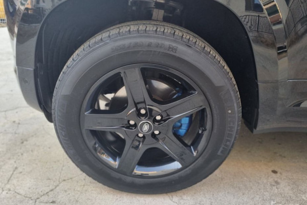 2023 Land Rover Defender с пробегом 45 489 км