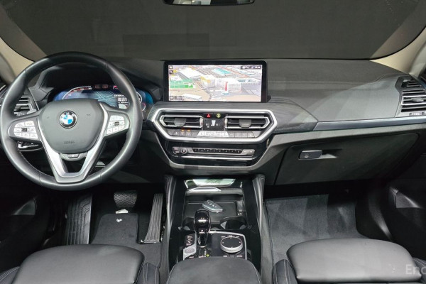 2024 BMW X4 с пробегом 16 243 км