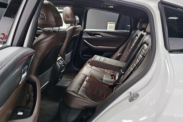 2024 BMW X4 с пробегом 23 098 км