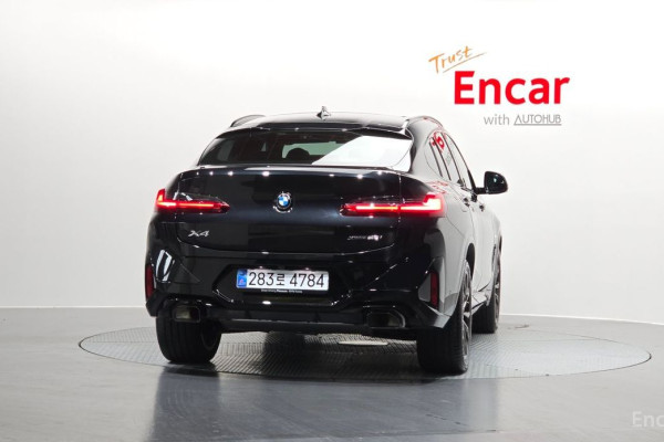 2025 BMW X4 с пробегом 7 061 км