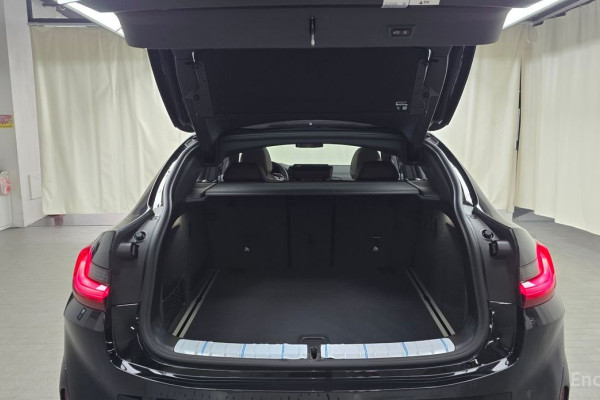 2025 BMW X4 с пробегом 7 061 км